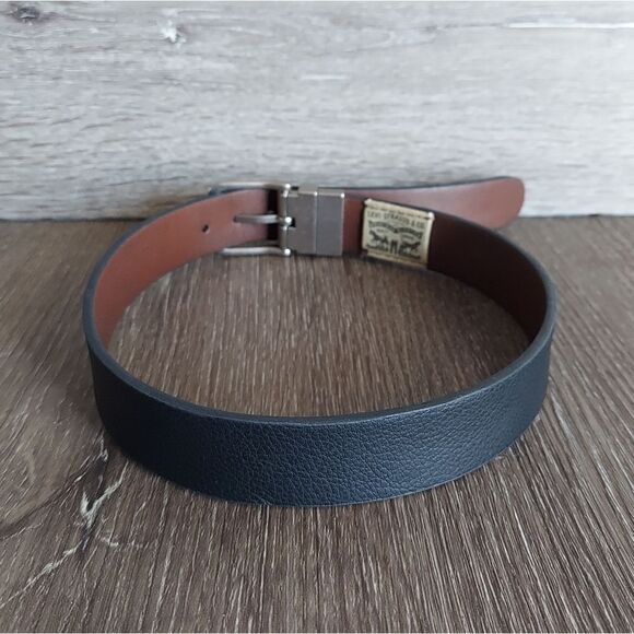 Levi's Reversible Black & Brown Belt Small 22-24 - Picture 8 of 10